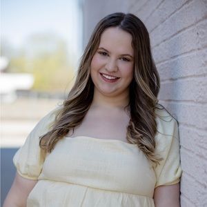 Meet your Posher, Ella